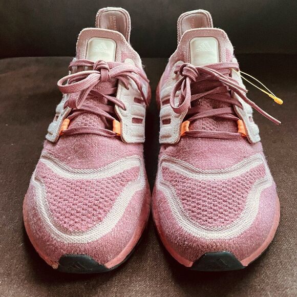 NEW BOX Adidas Women’s UltraBoost 22 Running Size 7.5 Wonder Red Pink| GX9133 | - Picture 2 of 9